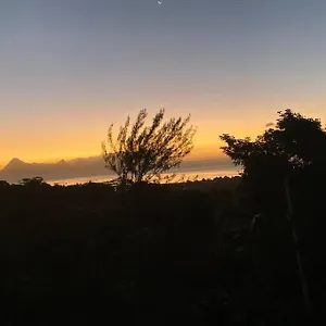 Appartement Mikevai : Avec Vue Sur Moorea, Fa'a'ā